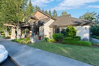 Renwood Apartment Homes in Bonney Lake, WA - Foto de edificio - Building Photo