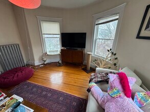 51 Ibbetson St, Unit 3 in Somerville, MA - Building Photo - Building Photo