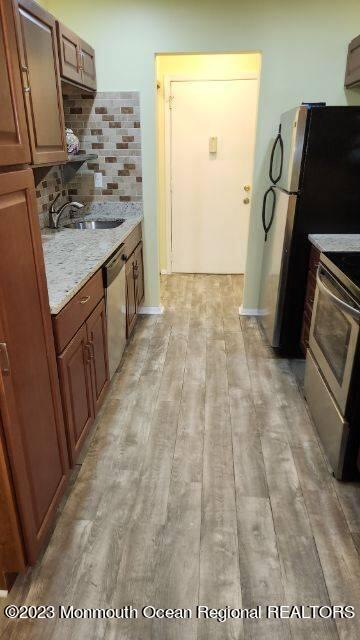 26 Meadow Green Cir in Englishtown, NJ - Foto de edificio - Building Photo