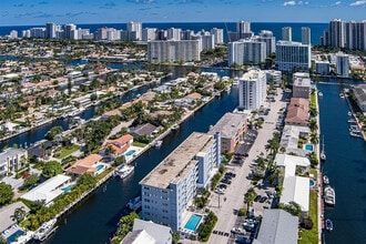 2829 NE 33rd Ct in Fort Lauderdale, FL - Building Photo - Building Photo