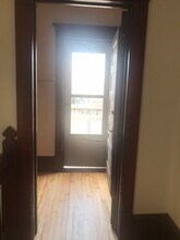 712 6th St NE, Unit Lower unit in Minneapolis, MN - Building Photo - Building Photo