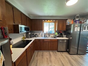 4520 Marshall Dr W in Vestal, NY - Building Photo - Building Photo