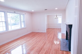 6013 Patterson Ave in Richmond, VA - Building Photo - Building Photo