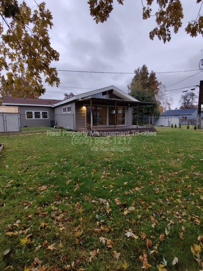 property at 1607 Putnam St