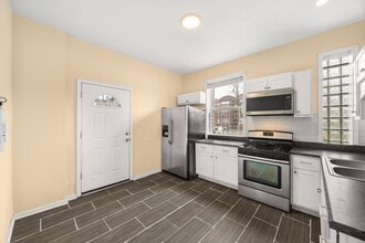 6649 S Rhodes Ave in Chicago, IL - Foto de edificio - Building Photo