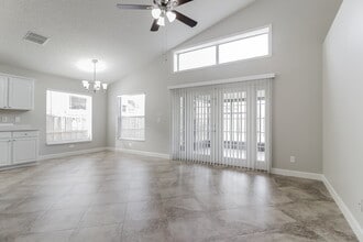 14525 Lisalynne Ct in Orlando, FL - Foto de edificio - Building Photo