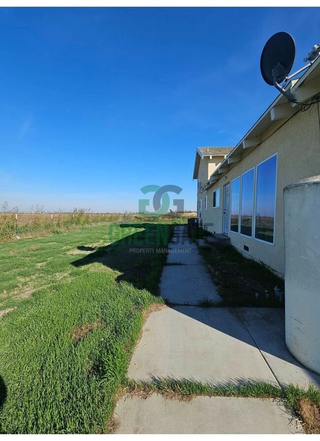 2065 W Main Ave in Crows Landing, CA - Building Photo - Building Photo