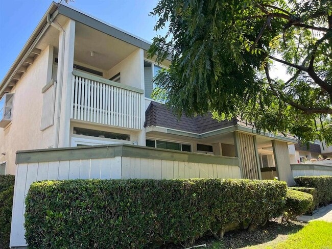 3842 Basilone St, Unit 3 in San Diego, CA - Building Photo - Building Photo