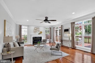 14040 Natia Manor Dr in North Potomac, MD - Foto de edificio - Building Photo