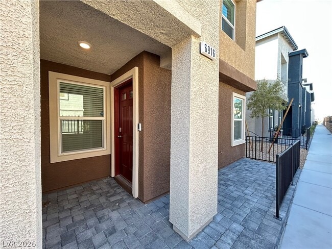 property at 6916 Ashton Rdg St