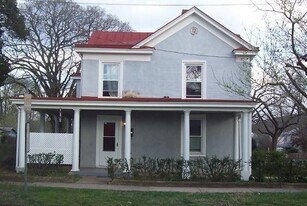 816 Avon St in Charlottesville, VA - Building Photo