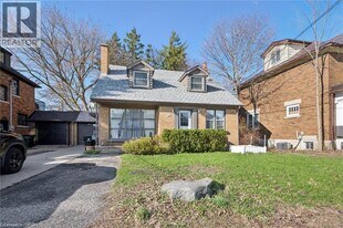 68 Highland Rd W in Kitchener, ON - Building Photo