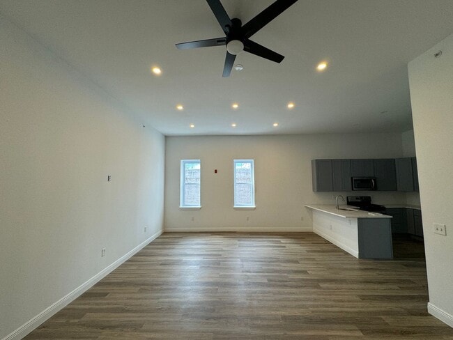 322 Vine St in Camden, NJ - Building Photo - Building Photo