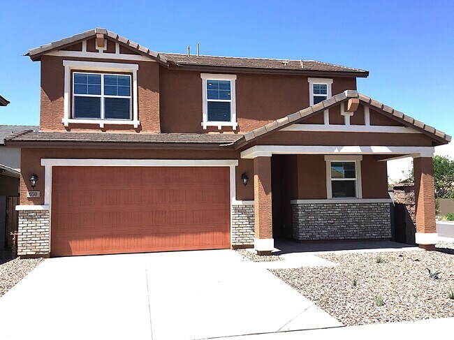 650 W Laredo Ave