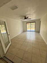 5179 Pat Pl in West Palm Beach, FL - Foto de edificio - Building Photo