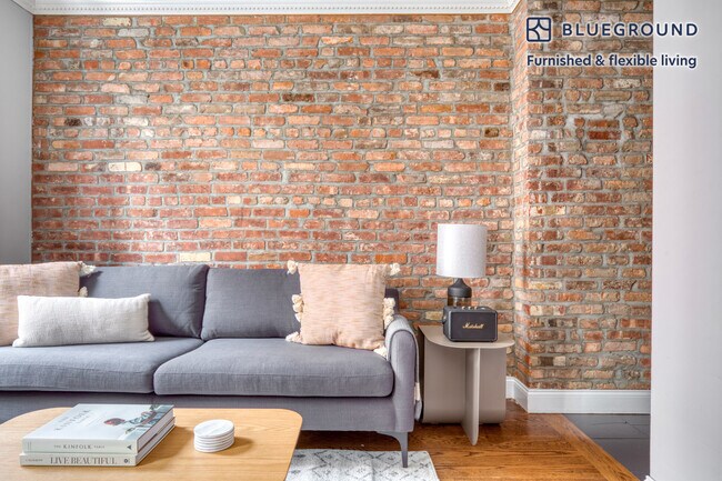 232 Elizabeth St in New York, NY - Building Photo - Building Photo