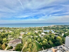 1960 N Lincoln Park W in Chicago, IL - Building Photo - Building Photo