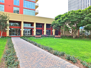 West Ocean Towers in Long Beach, CA - Building Photo - Building Photo