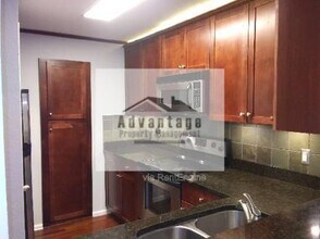 2657 Lenox Rd NE in Atlanta, GA - Building Photo - Building Photo