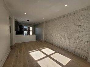 1334 W Bryn Mawr Ave in Chicago, IL - Building Photo - Building Photo