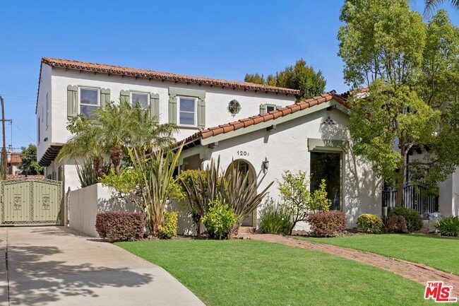 120 S Poinsettia Pl in Los Angeles, CA - Building Photo - Building Photo