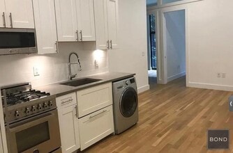 210-220 East 22nd Street in New York, NY - Building Photo - Building Photo
