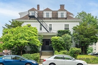 126 Englewood Ave, Unit 4 in Boston, MA - Building Photo - Building Photo