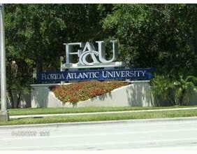 490 NW 20th St in Boca Raton, FL - Building Photo - Building Photo