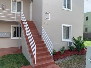 172 NW 12th St in Miami, FL - Building Photo - Building Photo