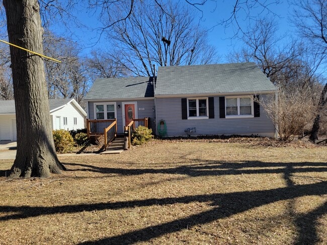 property at 13715 Winchester Ave