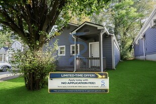 1056 Grant Way SE in Atlanta, GA - Building Photo