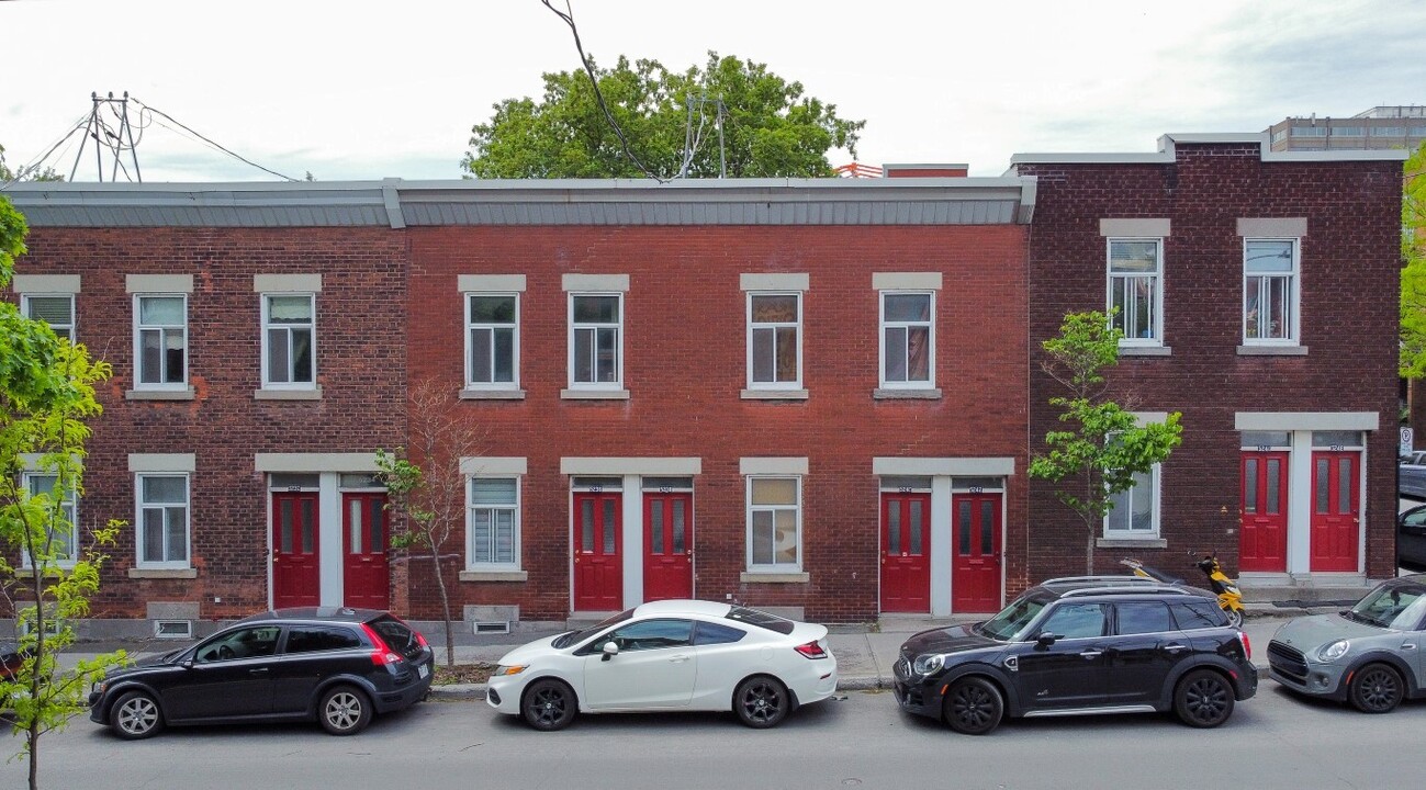 5228-5246 Drolet Rue in Montréal, QC - Building Photo