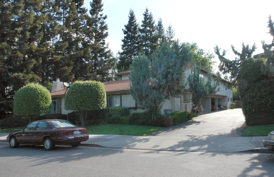 160 Michael Dr in Campbell, CA - Foto de edificio