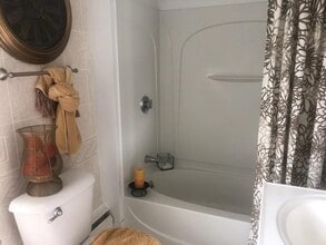 22 Pleasant View Ave in Smithfield, RI - Building Photo - Building Photo