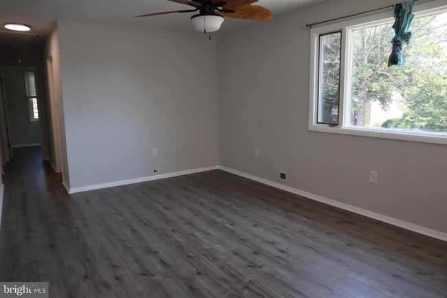 332 Bailey Ave in Maple Shade, NJ - Building Photo - Building Photo