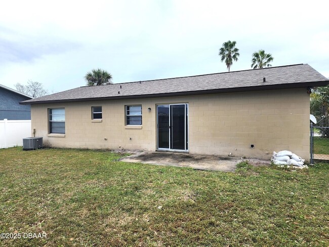 904 Emma St in Daytona Beach, FL - Building Photo - Building Photo