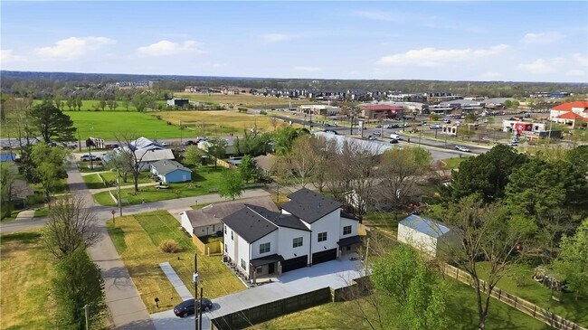 3406 SE K St in Bentonville, AR - Building Photo - Building Photo