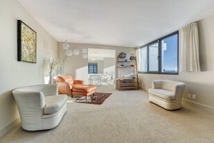 111 SW Harrison St in Portland, OR - Building Photo