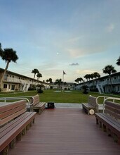 335 Causeway N in New Smyrna Beach, FL - Foto de edificio - Building Photo