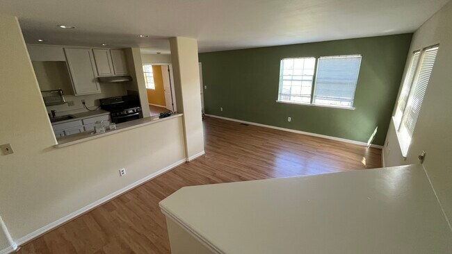 5964 Merriewood Dr, Unit Lower