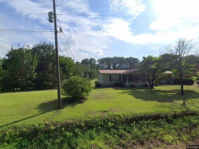 2400 Mayfield Rd in Warrior, AL - Building Photo - Building Photo