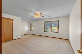 3711-3713 Stonebridge Dr in Cape Girardeau, MO - Building Photo - Building Photo