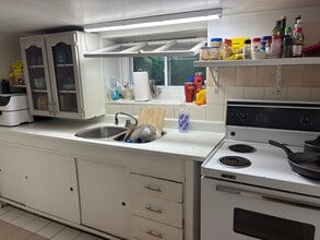 High Park - 1 Bedroom Basement Apartment in Toronto, ON - Building Photo - Building Photo