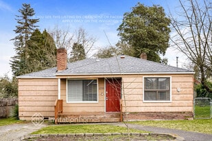 2735 Locust Ave W, Unit #102 in University Place, WA - Building Photo