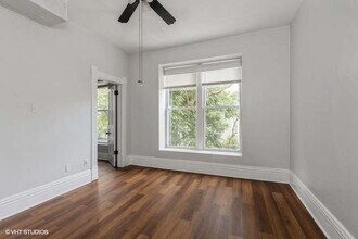 2013 W Moffat St in Chicago, IL - Building Photo - Building Photo