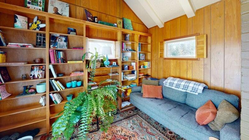 28 Chelmsford Rd in Rochester, NY - Building Photo