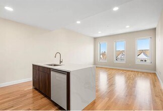 16 Taber St in Boston, MA - Building Photo - Building Photo