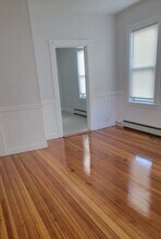 27 Brooks Ave in Quincy, MA - Building Photo - Building Photo