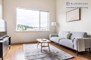 8300 160th Ave NE in Redmond, WA - Building Photo