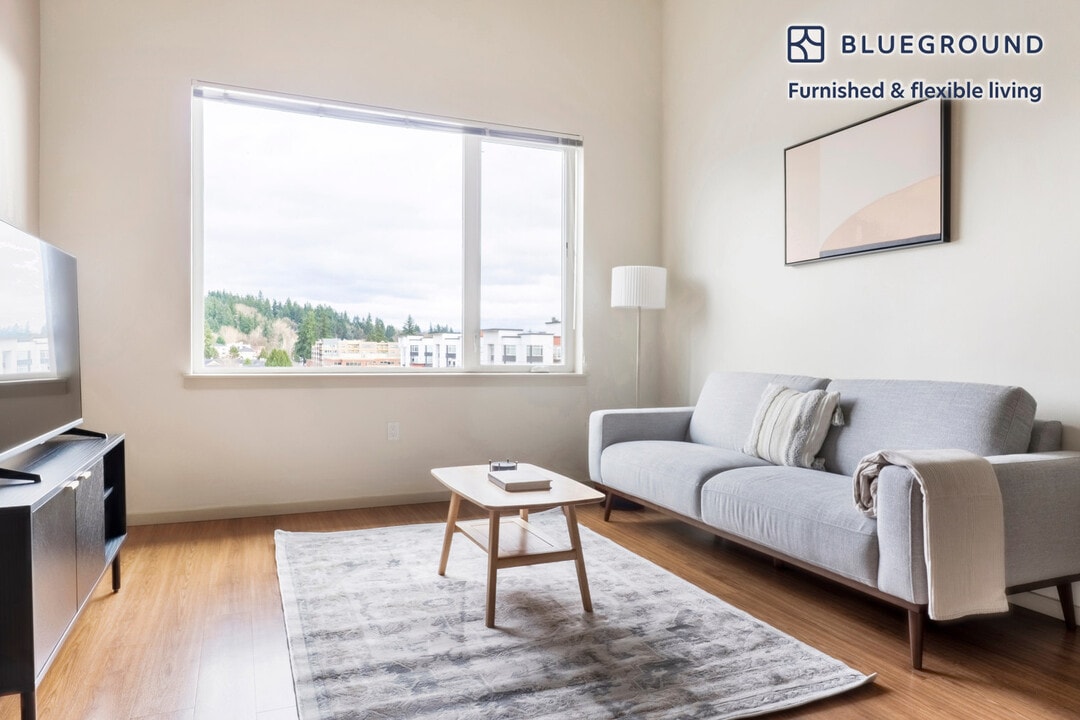 8300 160th Ave NE in Redmond, WA - Building Photo